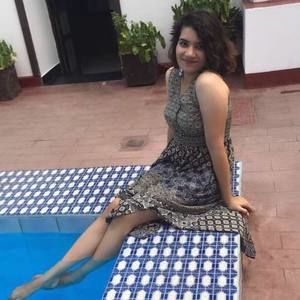 Meet your Posher, Sakina